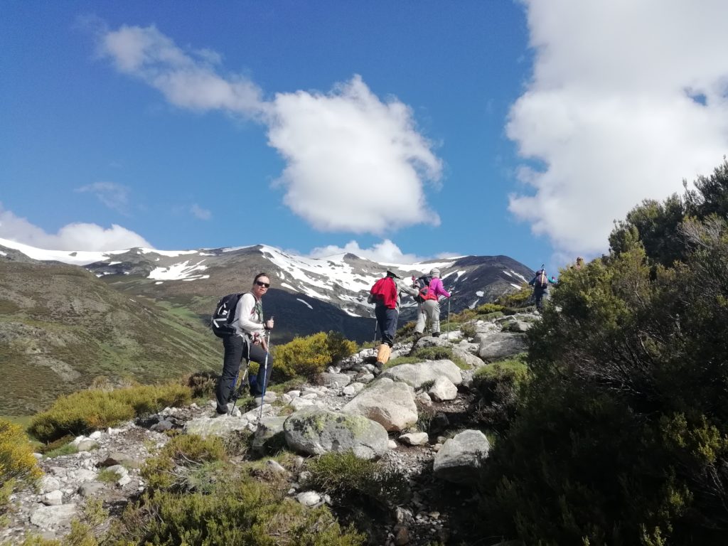 SALUD y SENDERISMO DE MONTAÑA